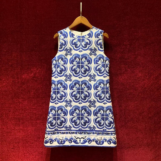 French retro blue and white porcelain printed A-line skirt sleeveless dress summer high-end 2022 new style and thin