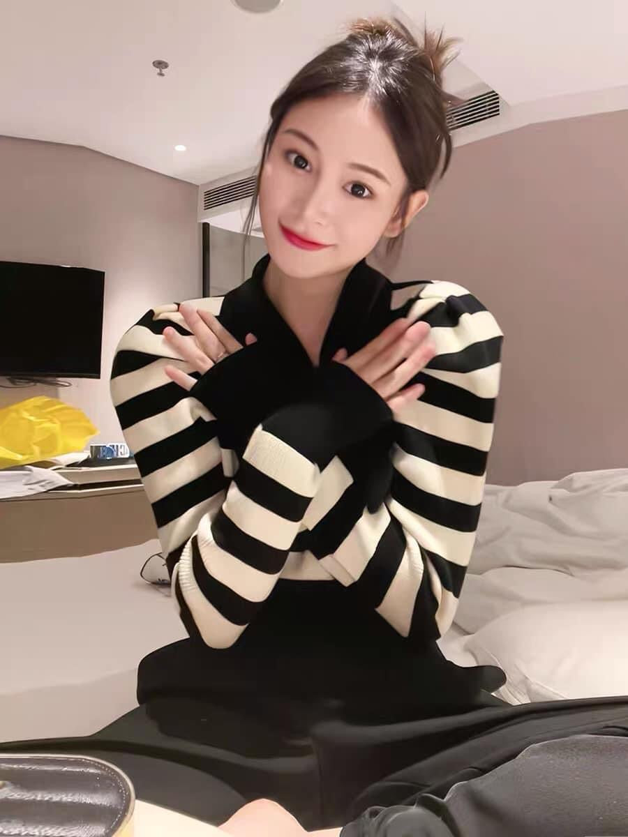 Lapel striped puff sleeve knitted sweater women's autumn French niche design sense polo shirt fashion western style long-sleeved top