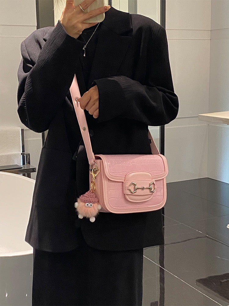 High-end underarm saddle bag 2023 new embossed crocodile pattern shoulder bag fashion trendy messenger bag female small bag