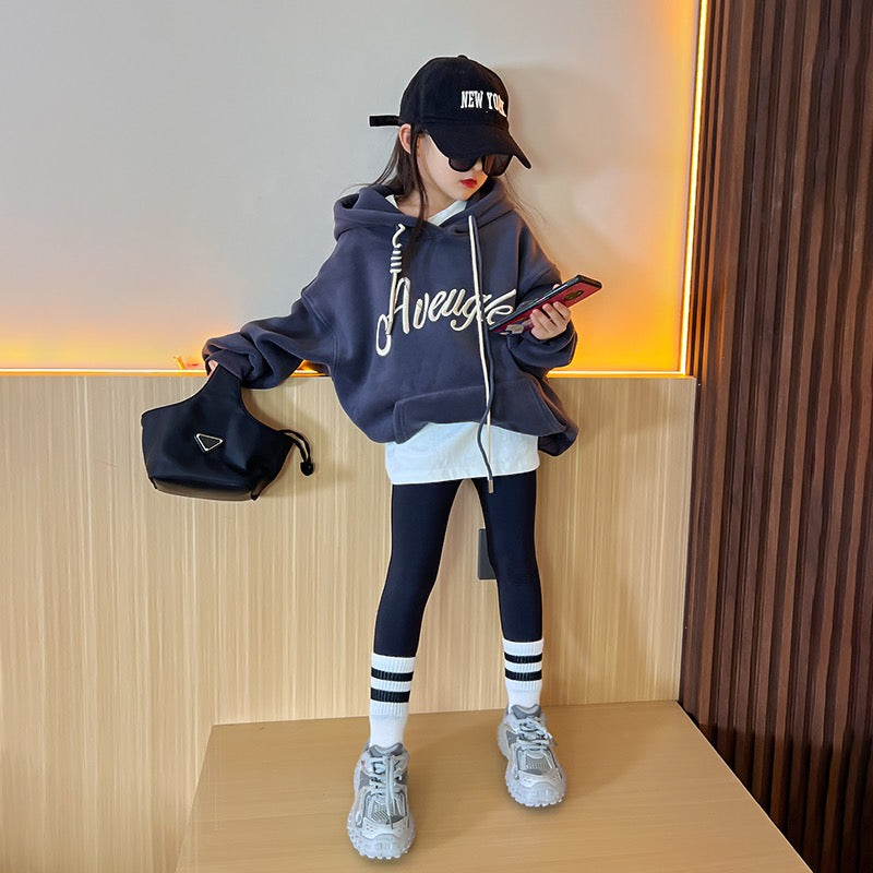 Children's clothing 2022 autumn and winter new girls' polar fleece thickened sweater jacket children's winter tops fashionable western style