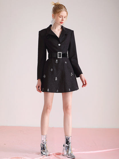 Elegant and stylish diamond decoration, simple waist and thin professional commuting black dress