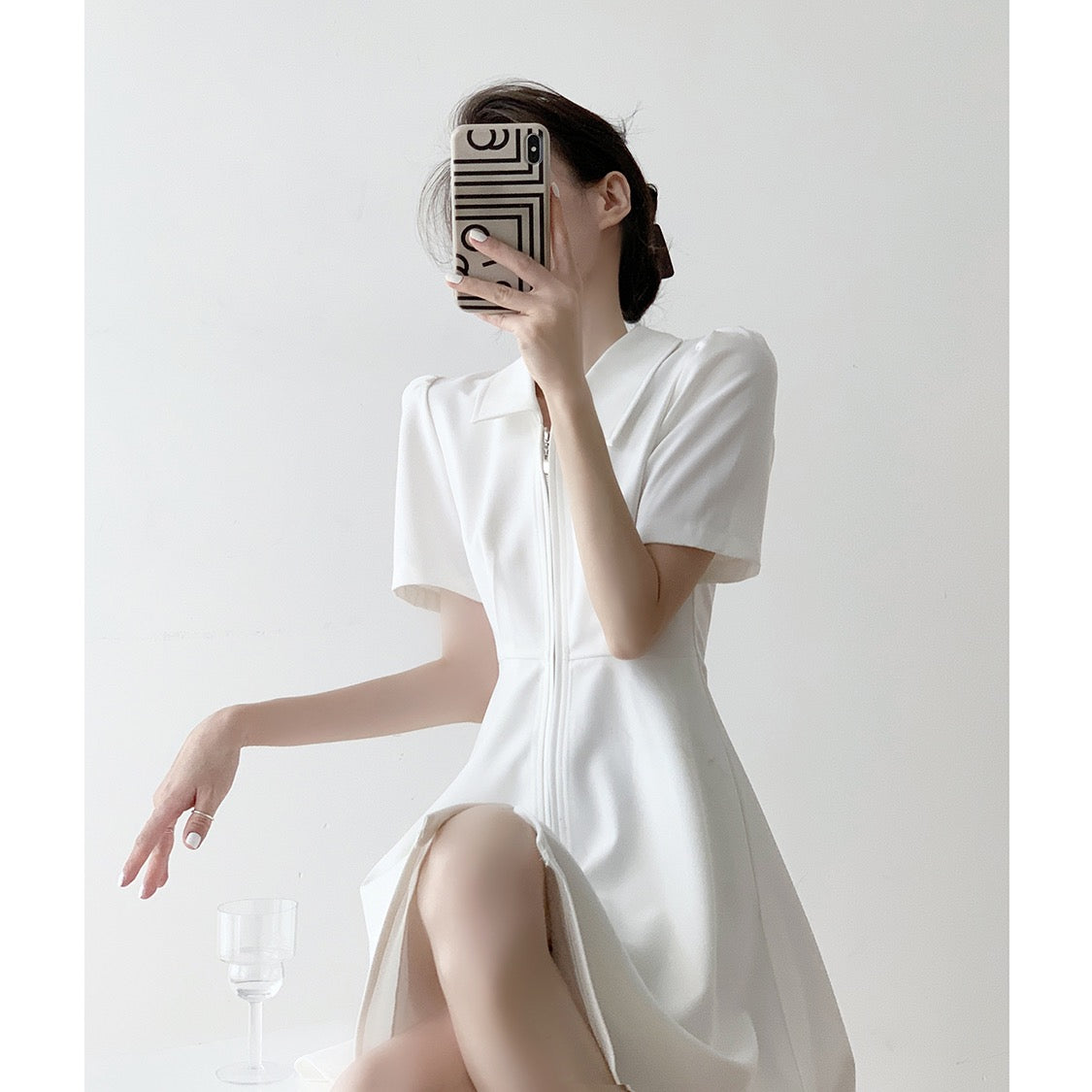 French white gentle Hepburn style short-sleeved shirt dress summer chic design sense short temperament little white skirt