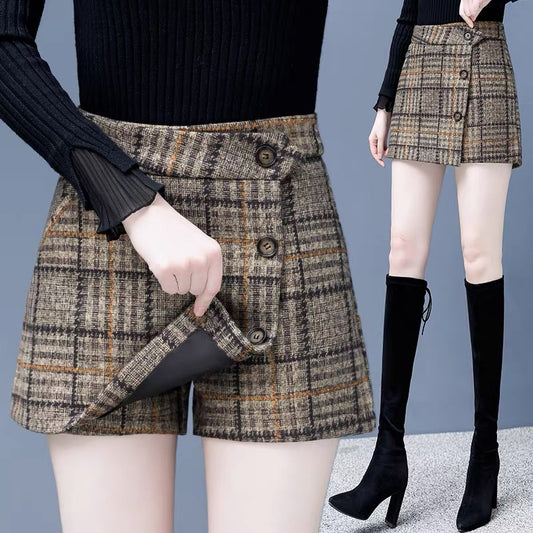 Woolen shorts women's autumn and winter 2022 new high-waist fake two-piece culottes outerwear fashion explosive plaid boot pants