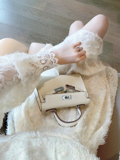 Lace dress women's 2022 autumn and winter new French style temperament ladies sweet waist slimming bottoming a-line skirt