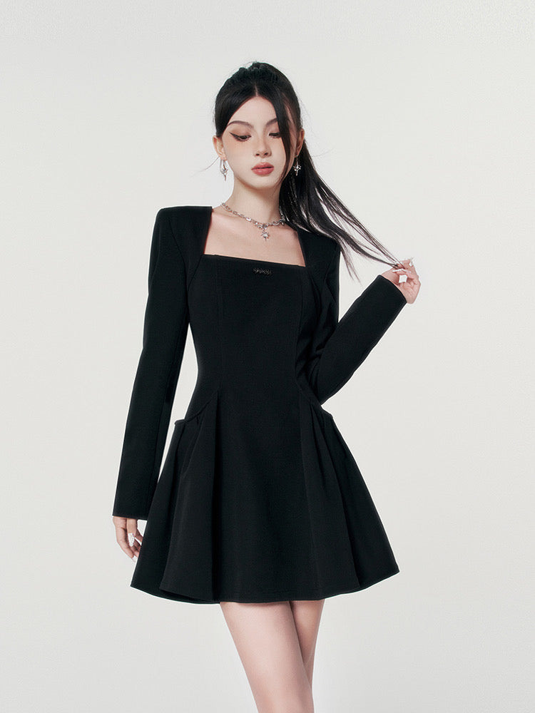 VOCK New Year's T-shirt, giant thin, dark style, high-end sense, square collar pocket tutu skirt, autumn and winter dress
