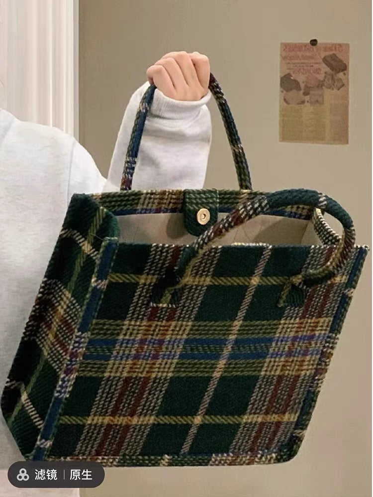Talking about drinking DrinKing niche design new plaid commuter bag retro woolen casual handbag shoulder bag