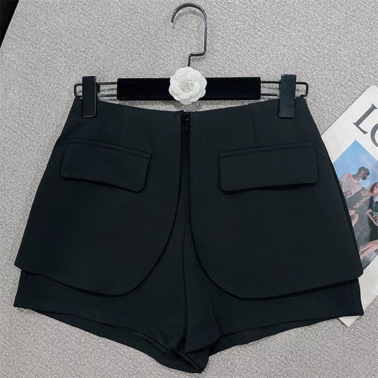 2022 early autumn new simple tailoring design sense of slim fit and thin tooling pockets high waist solid color casual shorts women 1614