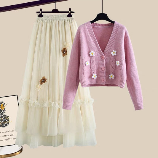 In early autumn, this year's beautiful small fragrance suit skirt is popular in early autumn. Gentle Korean sweater and skirt two-piece suit
