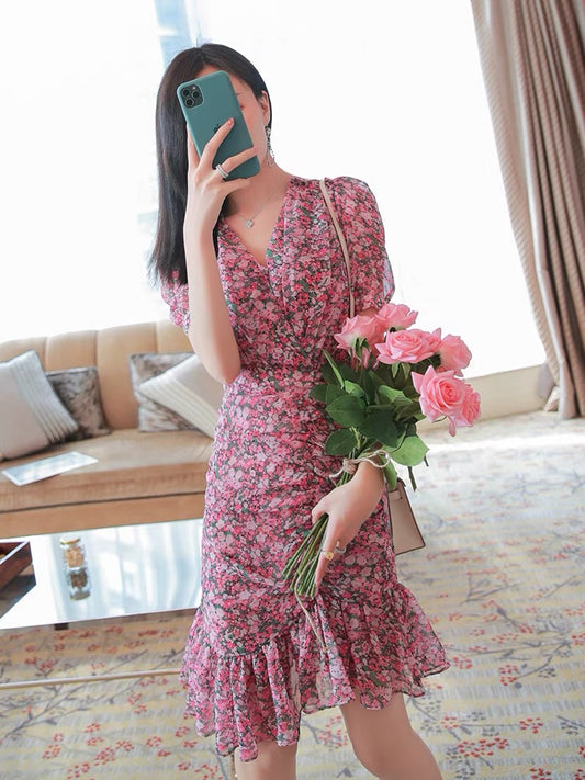 Dress summer 2022 new women's clothing temperament goddess Fan Mingyuan v-neck floral skirt fashion chiffon skirt