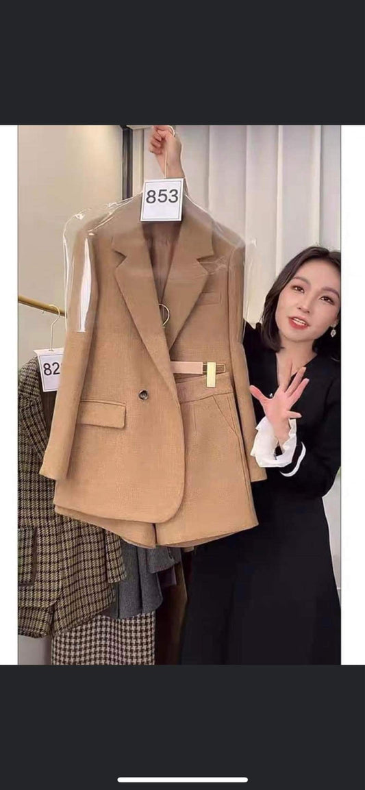 2022 new women's clothing small net red temperament ladies autumn clothing high-end sense small fragrance suit professional suit