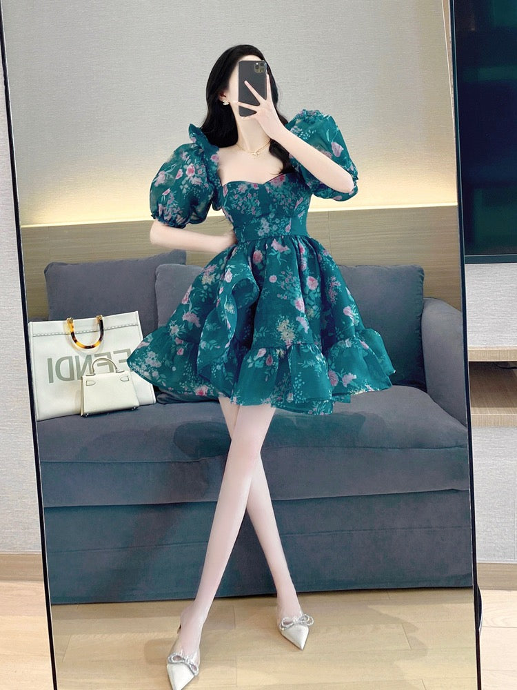 Puff skirt dress women's summer 2023 new retro printing temperament sweet French square collar puff sleeve princess dress