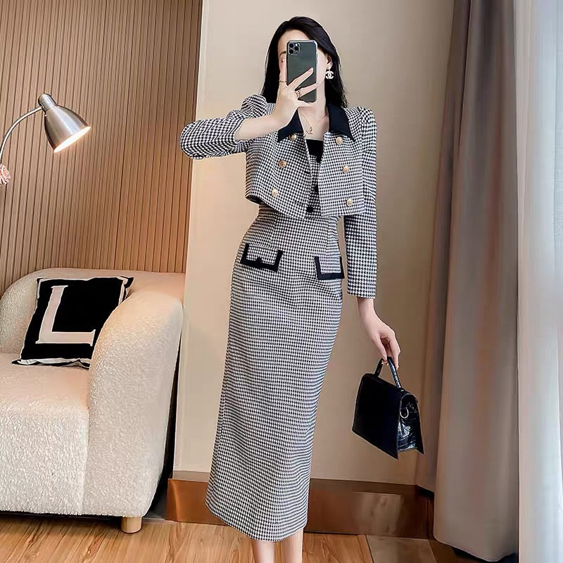 Small dress two-piece suit suspender skirt autumn professional cold women's advanced autumn 2022 early autumn new style
