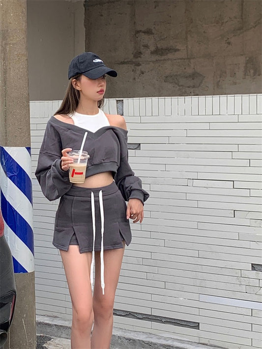 Hong Kong-style hot girl autumn women's suit design fake two-piece sweater gray split skirt casual two-piece