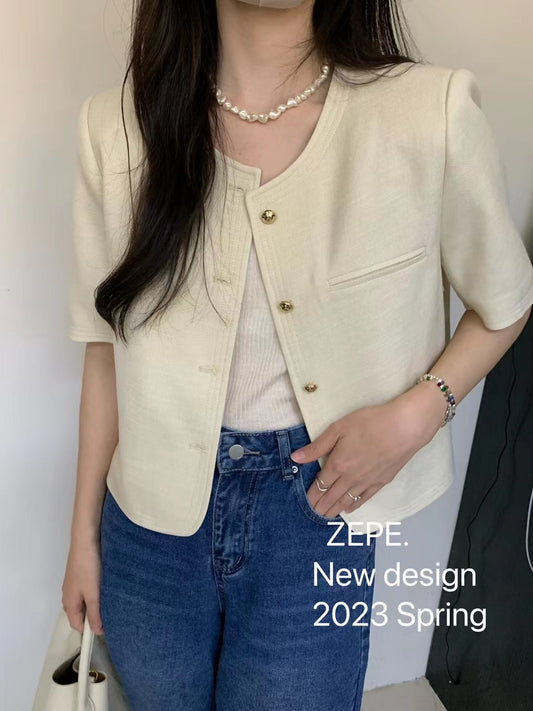 This year's popular 2023 spring and summer women's short-sleeved small fragrance suit temperament metal button French jacket small top