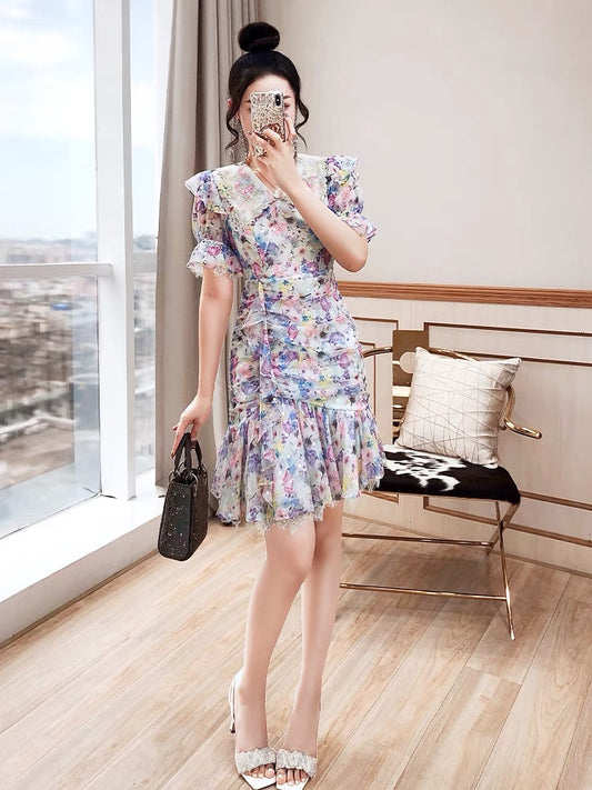 Age-reducing beautiful western-style skirt women's 2022 new mid-length v-neck floral chiffon first love dress summer dress