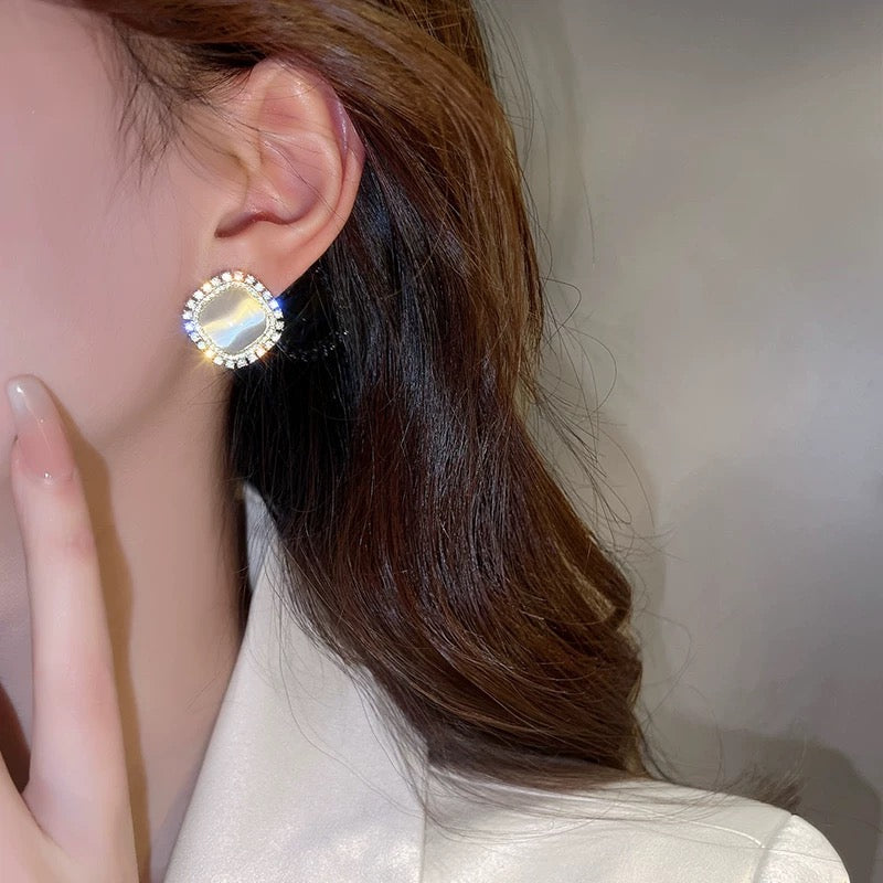 925 Silver Needle Rhinestone Trimmed Opal Small Stud Earrings High-quality Earrings 2022 New Feminine Earrings