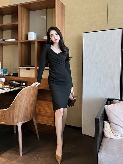 European Station 2022 Autumn New Temperament Sexy Slim Red Fashion Thin Package Hip Elegant Generous Dress Female
