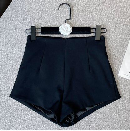2022 autumn new sexy little demon simple design versatile self-cultivation solid color black and white high waist A-line suit shorts women 1605