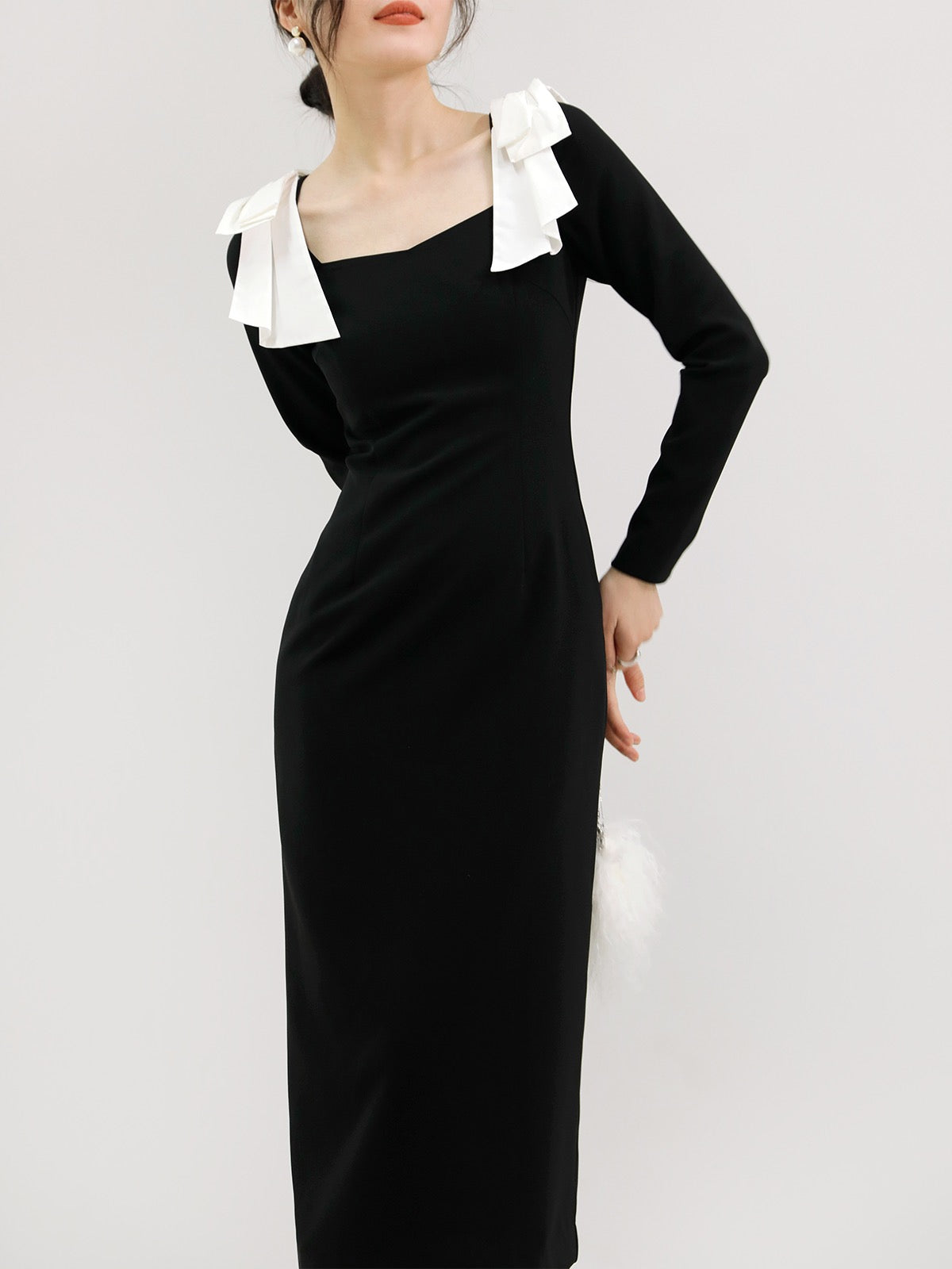 Formal Dress: 61377. Long, Plunging Neckline, Straight | Alyce Paris