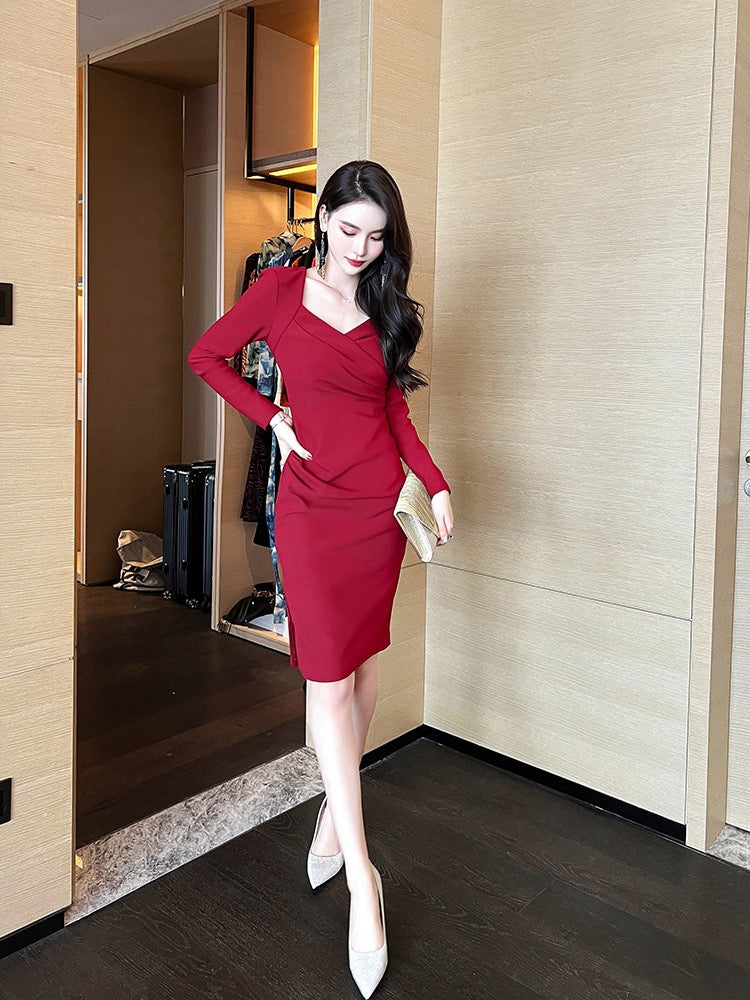 European Station 2022 Autumn New Temperament Sexy Slim Red Fashion Thin Package Hip Elegant Generous Dress Female
