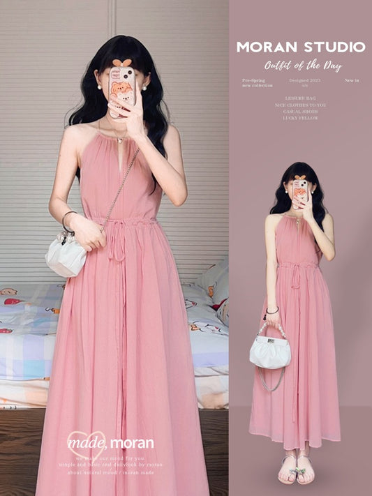 Summer vacation style hanging neck dress seaside beach photo skirt pink French tea break 2023 new pure desire