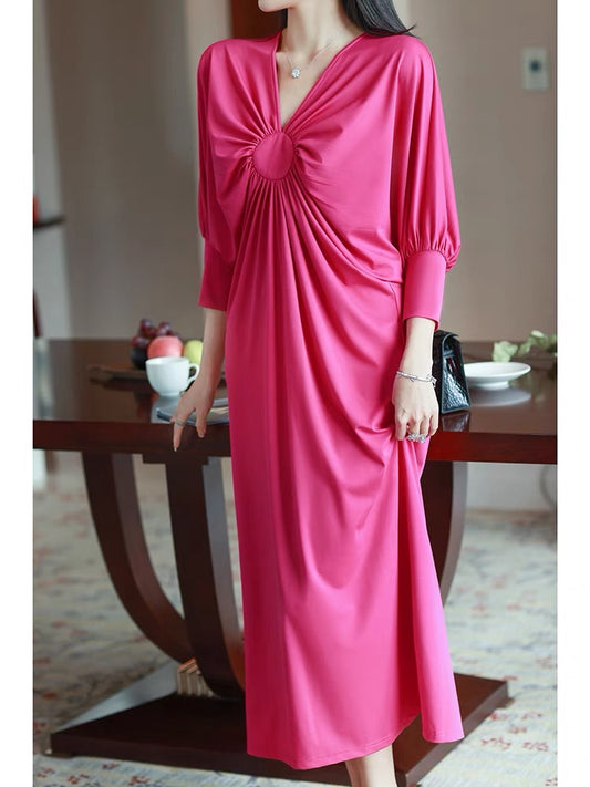 Celebrity high-end rose red dress summer women 2022 new light mature style elegant v-neck loose pleated skirt