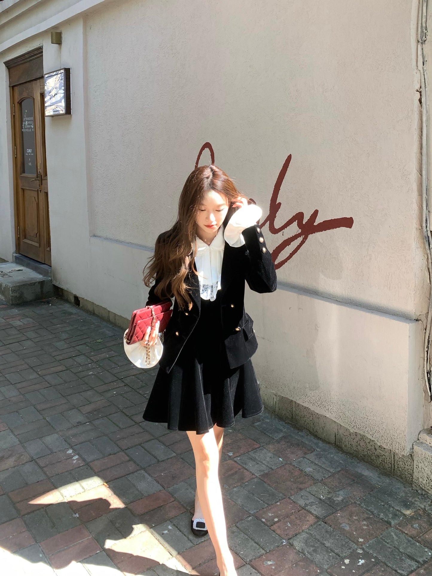 COOLLINE Lin Zixi Champs Elysees Black Gold Buckle Velvet Waist Slim Fashionable Coat Women's Padded Top