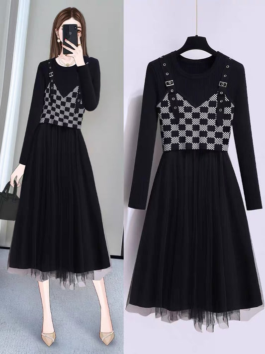 Black knitted dress women's autumn and winter 2022 new long-sleeved little man straps French bellflower two-piece suit