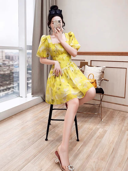 Skirt fairy summer 2022 new women's summer dress small floral yellow square collar sweet and spicy dress