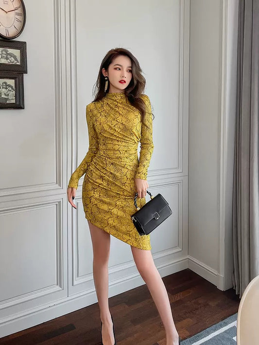 European station cold style high-end dress 1679