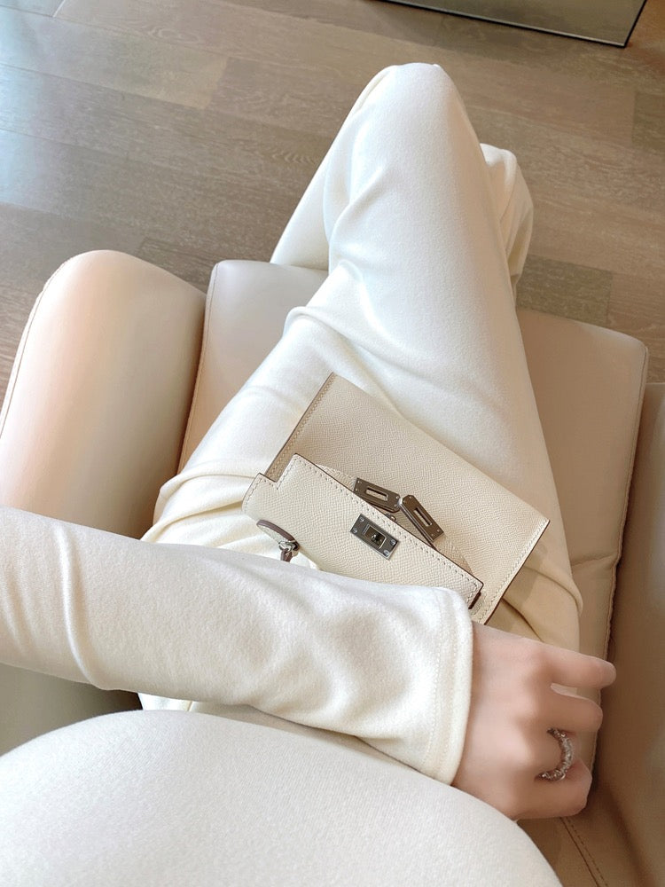 Suit Spring and Autumn Women's 2023 New Temperament Ladies Retro Pure Desire Sexy Babes Mid-length Package Hip Skirt Two-piece Set